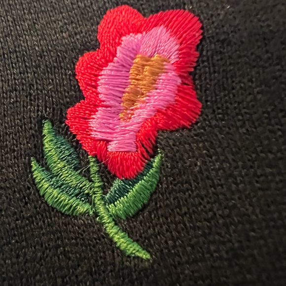 Black Cardigan Size SP Adrienne Vittadini  with pink & blue  Embroidered Flowers - Picture 3 of 10